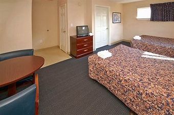 Hotel Suburban Extended Stay West Six Flags
