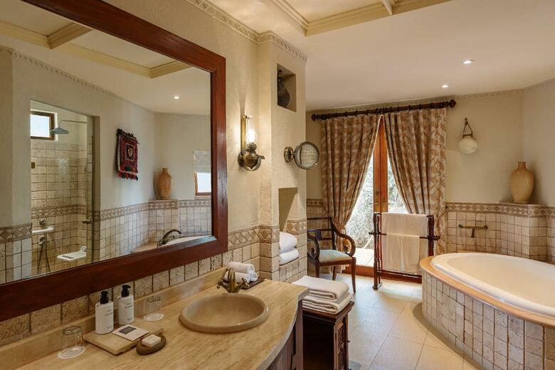 Hotel Al Maha Desert Resort & Spa