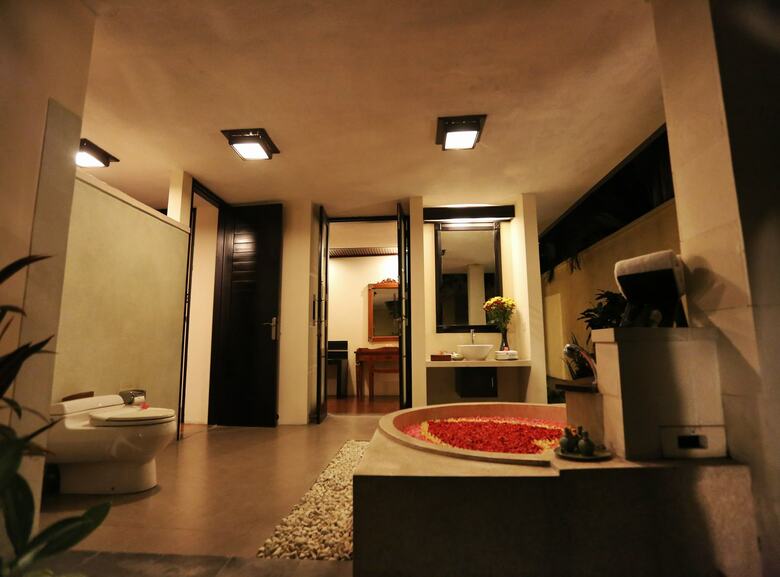 Hotel The Sanyas Suite