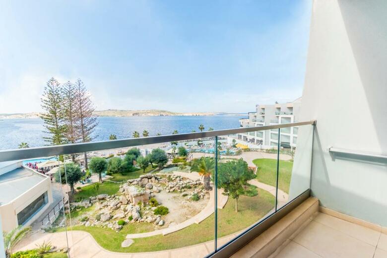 Hotel Doubletree By Hilton Malta