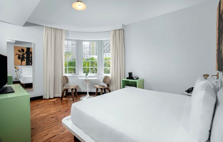Hotel The Hall South Beach