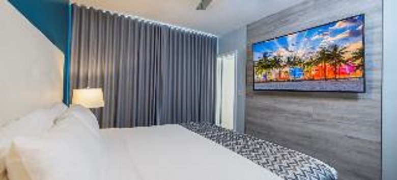 Colony Hotel