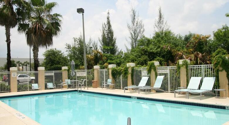 Hotel Springhill Suites Miami Airport South