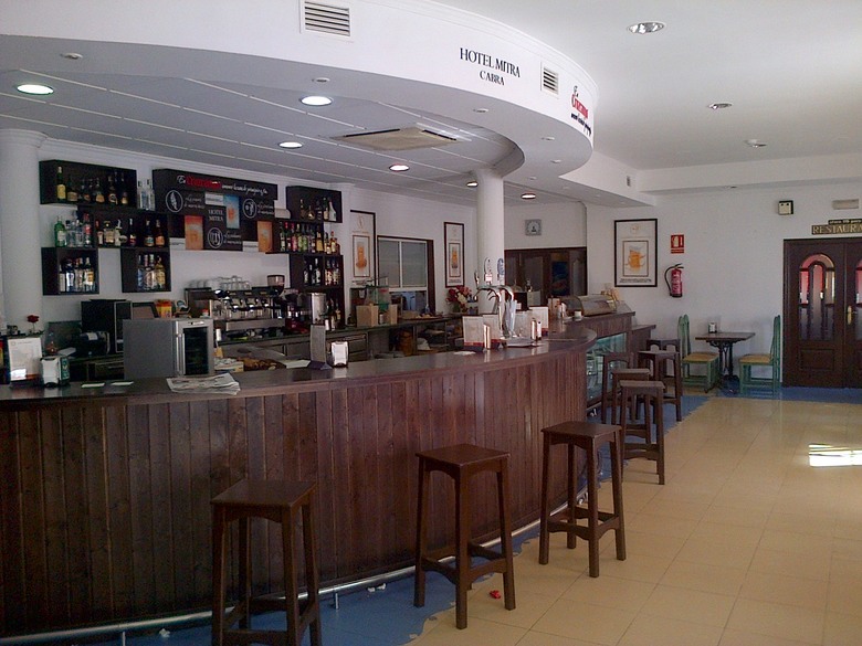 Hotel Mitra - Cabra
