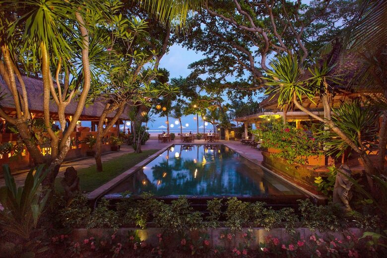 Hotel Tandjung Sari