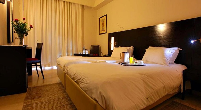 Hotel Les Ambassadeurs (.)