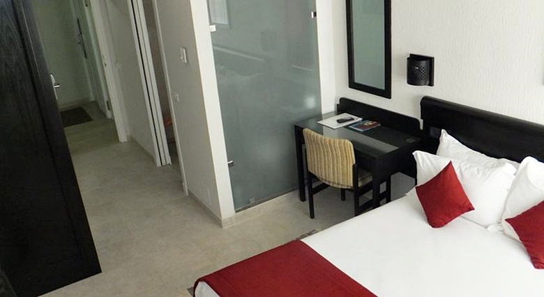 Hotel Les Ambassadeurs (.)