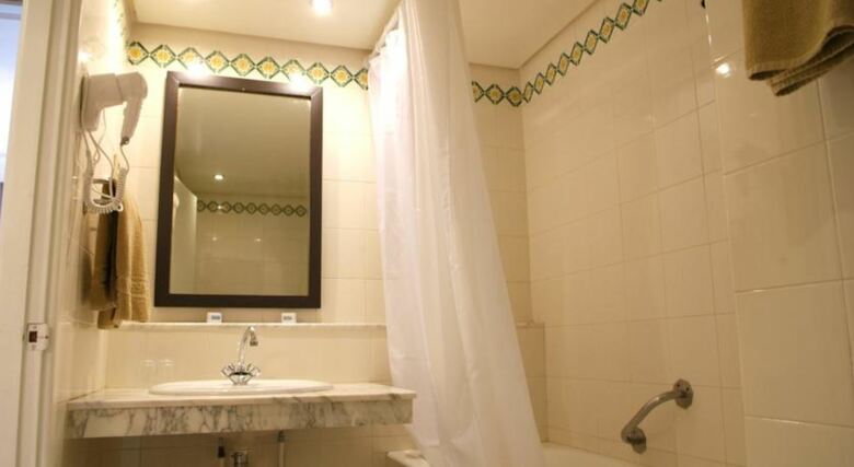 Hotel Les Ambassadeurs (.)