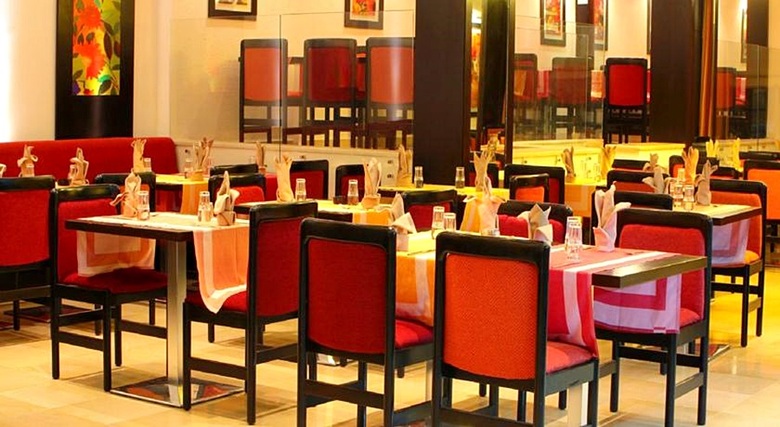 Hotel Les Ambassadeurs (.)