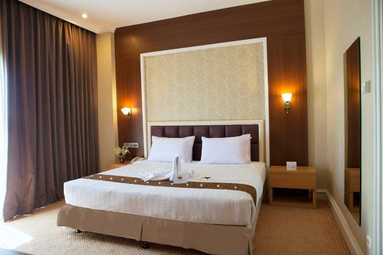 Hotel Surabaya Plaza