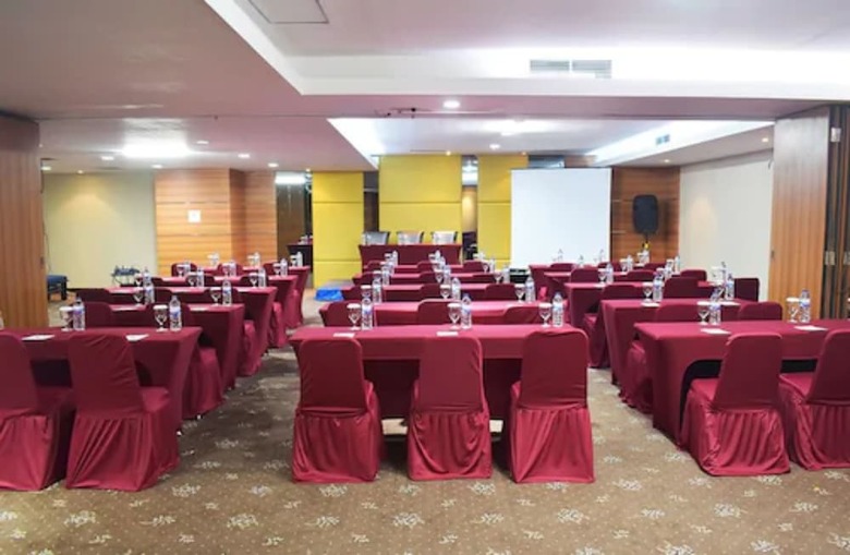 Hotel Surabaya Plaza