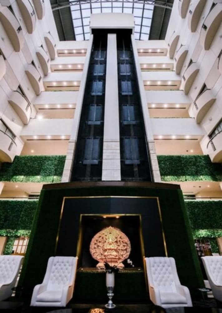 Hotel Surabaya Plaza