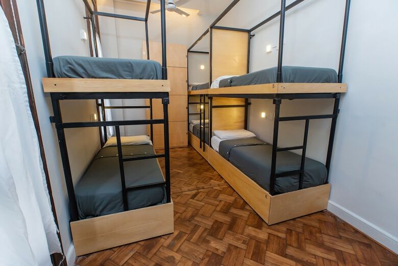Hostal Milhouse Avenue