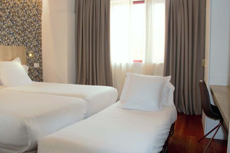 Hotel Chic & Basic Velvet