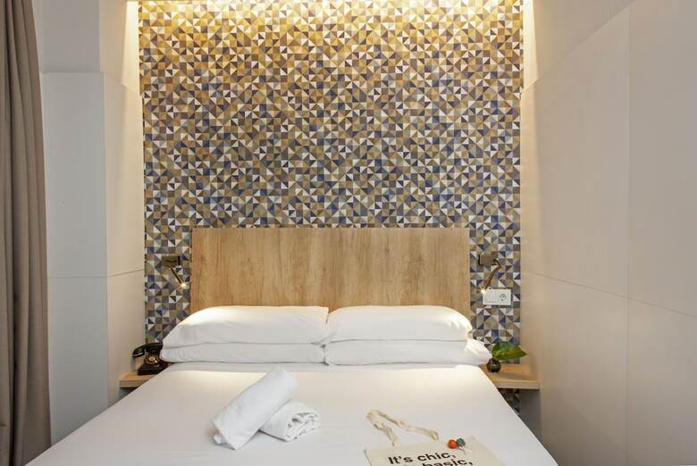 Hotel Chic & Basic Velvet