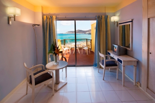 Apartamentos Col�n Playa
