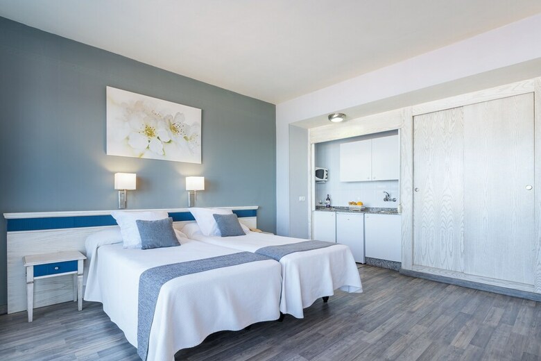 Apartamentos Col�n Playa