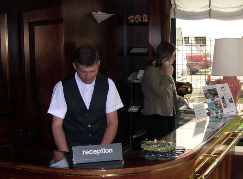 Club Hotel