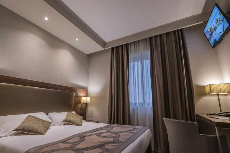 Smart Hotel Holiday