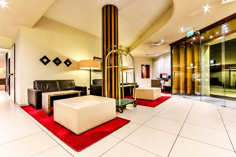 Smart Hotel Holiday