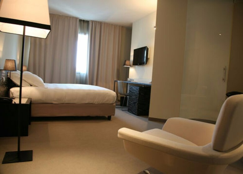 G Hotel