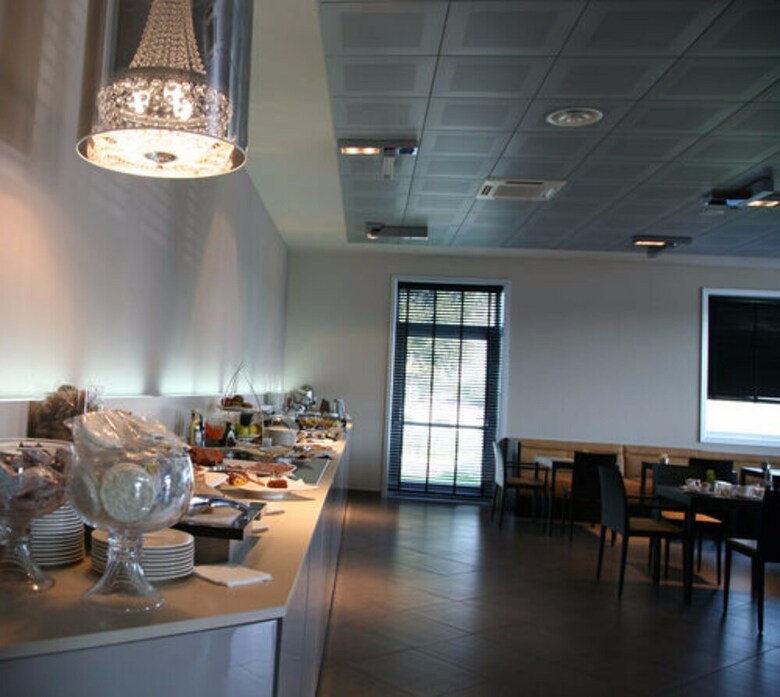 G Hotel