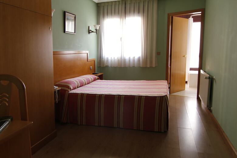 Hotel Carbayon II