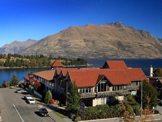 Hotel Copthorne Lakefront