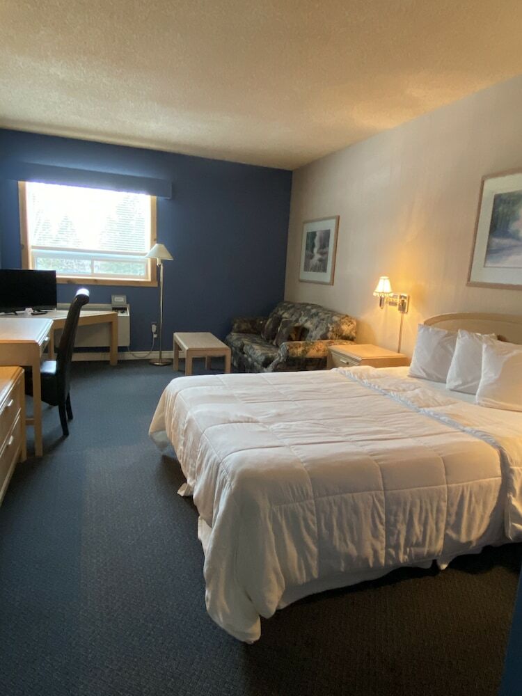 Hotel Riverside Resort  Conference Center