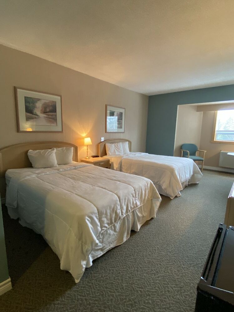 Hotel Riverside Resort  Conference Center
