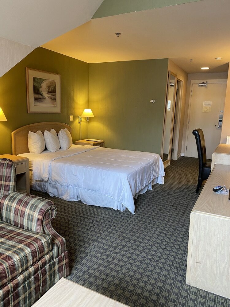 Hotel Riverside Resort  Conference Center