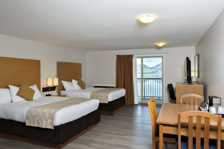 Coast Osoyoos Beach Hotel