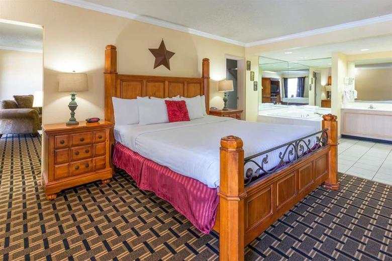 Hotel Baymont Inn And Suites