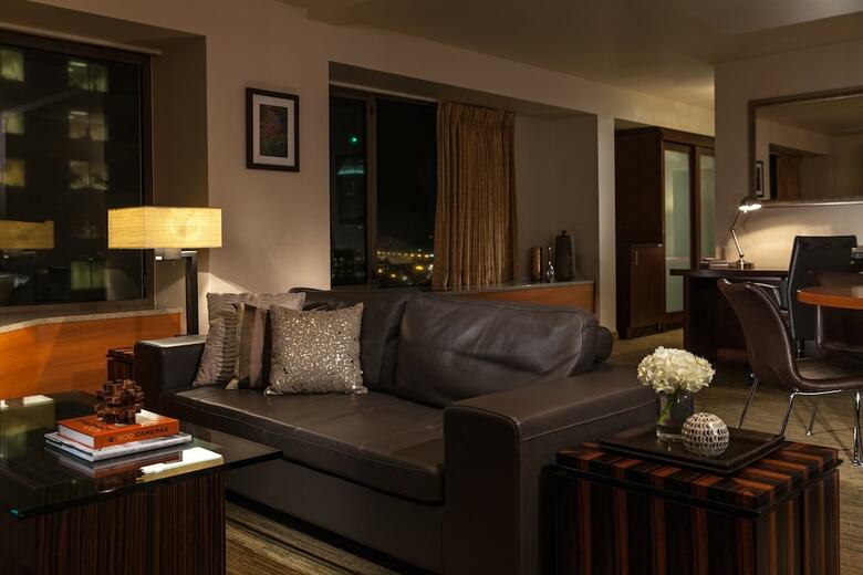 Hotel Renaissance Seattle