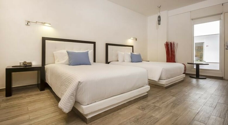 In Fashion Hotel Boutique