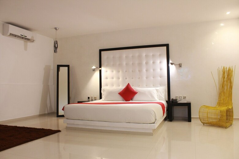 In Fashion Hotel Boutique