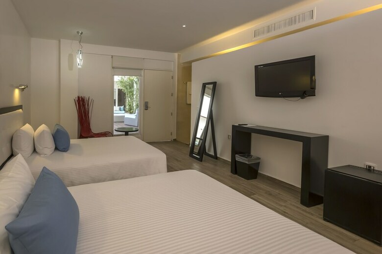 In Fashion Hotel Boutique