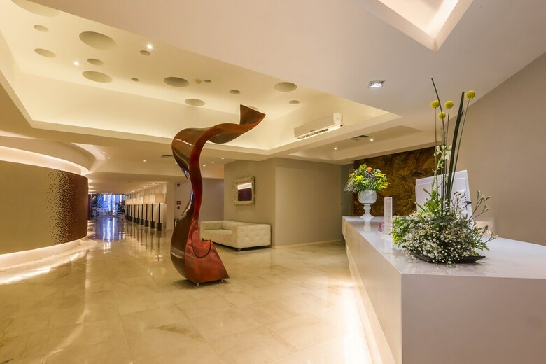 In Fashion Hotel Boutique