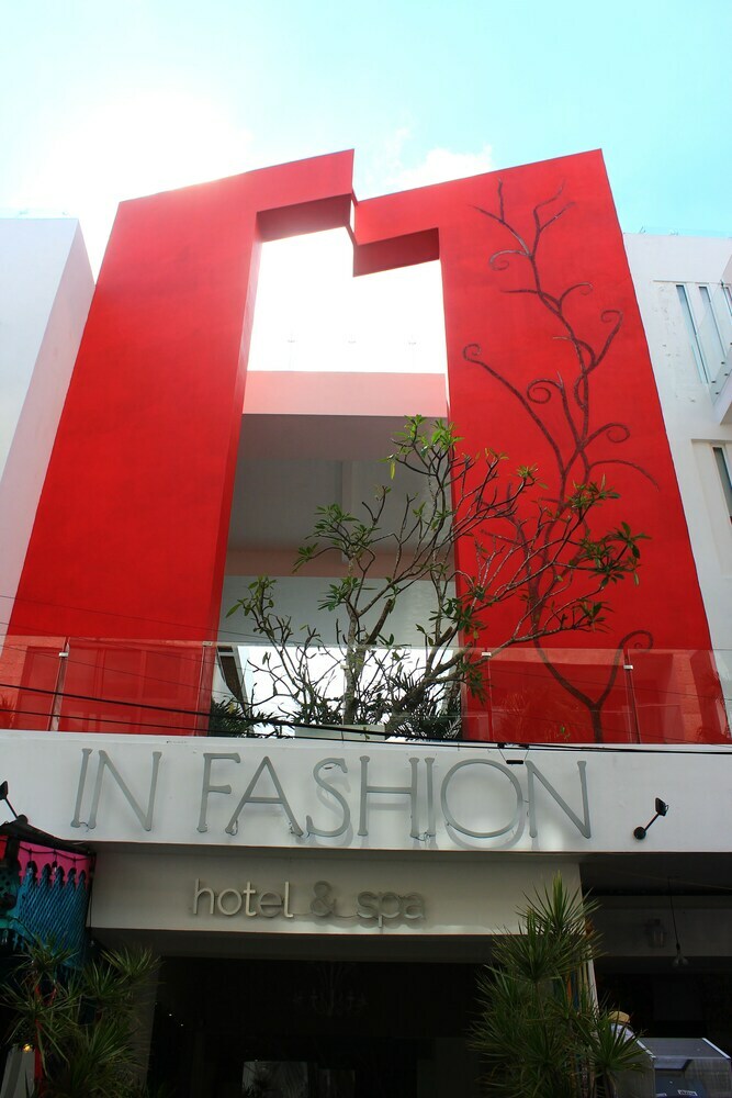 In Fashion Hotel Boutique