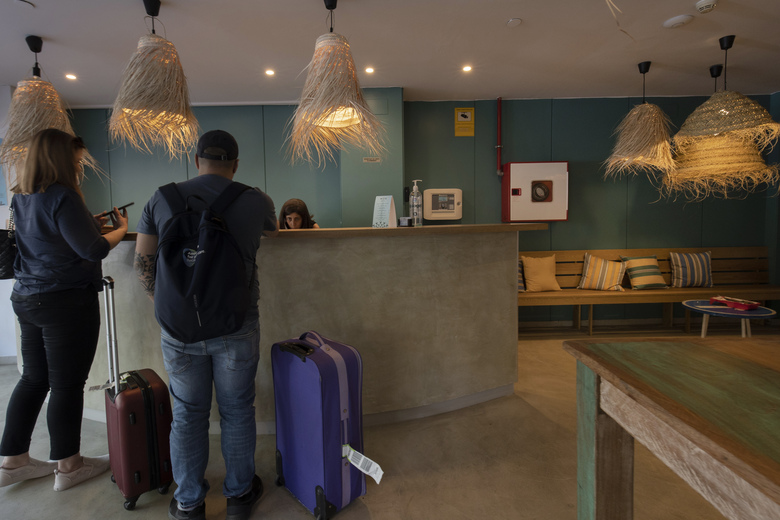 Yomo Hostal Bcn Port