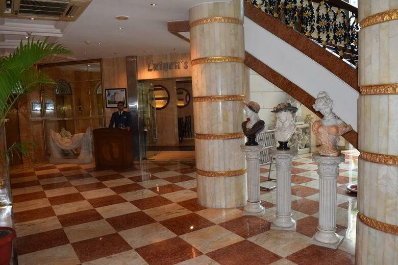 The Royal Plaza Hotel