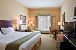 Holiday Inn Express Hotel & Suites