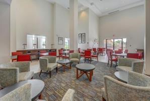 Holiday Inn Express Hotel & Suites