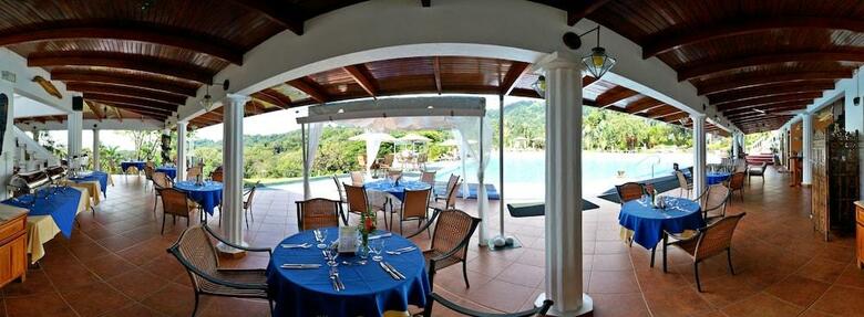 Hotel Cristal Ballena Resort