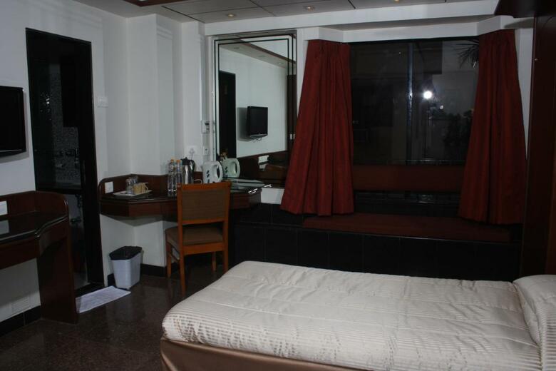 Hotel Karl Residency