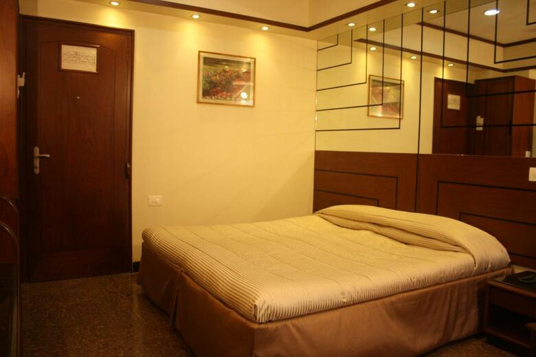 Hotel Karl Residency