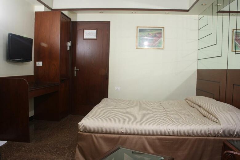 Hotel Karl Residency