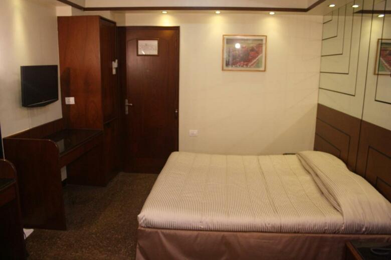 Hotel Karl Residency