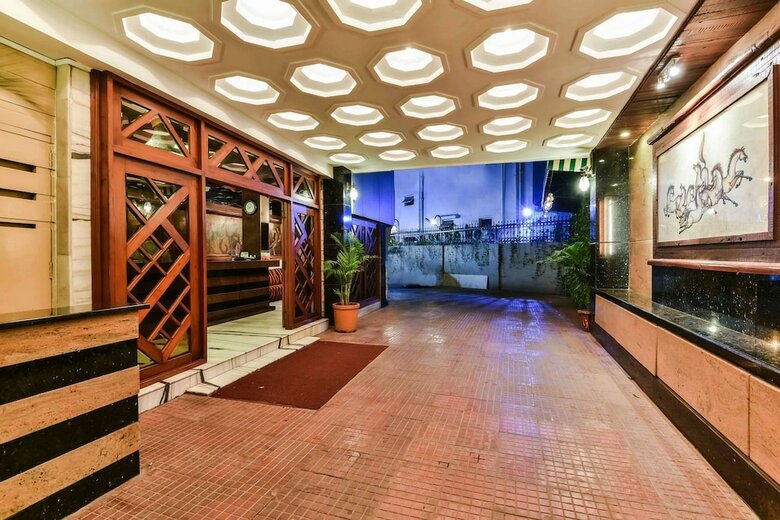 Hotel Metro Palace