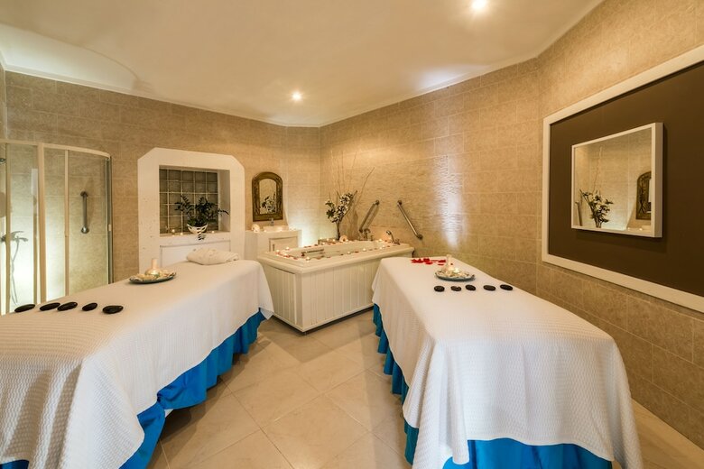 Hotel Ocean Blue & Sand Beach Resort - All Inclusive